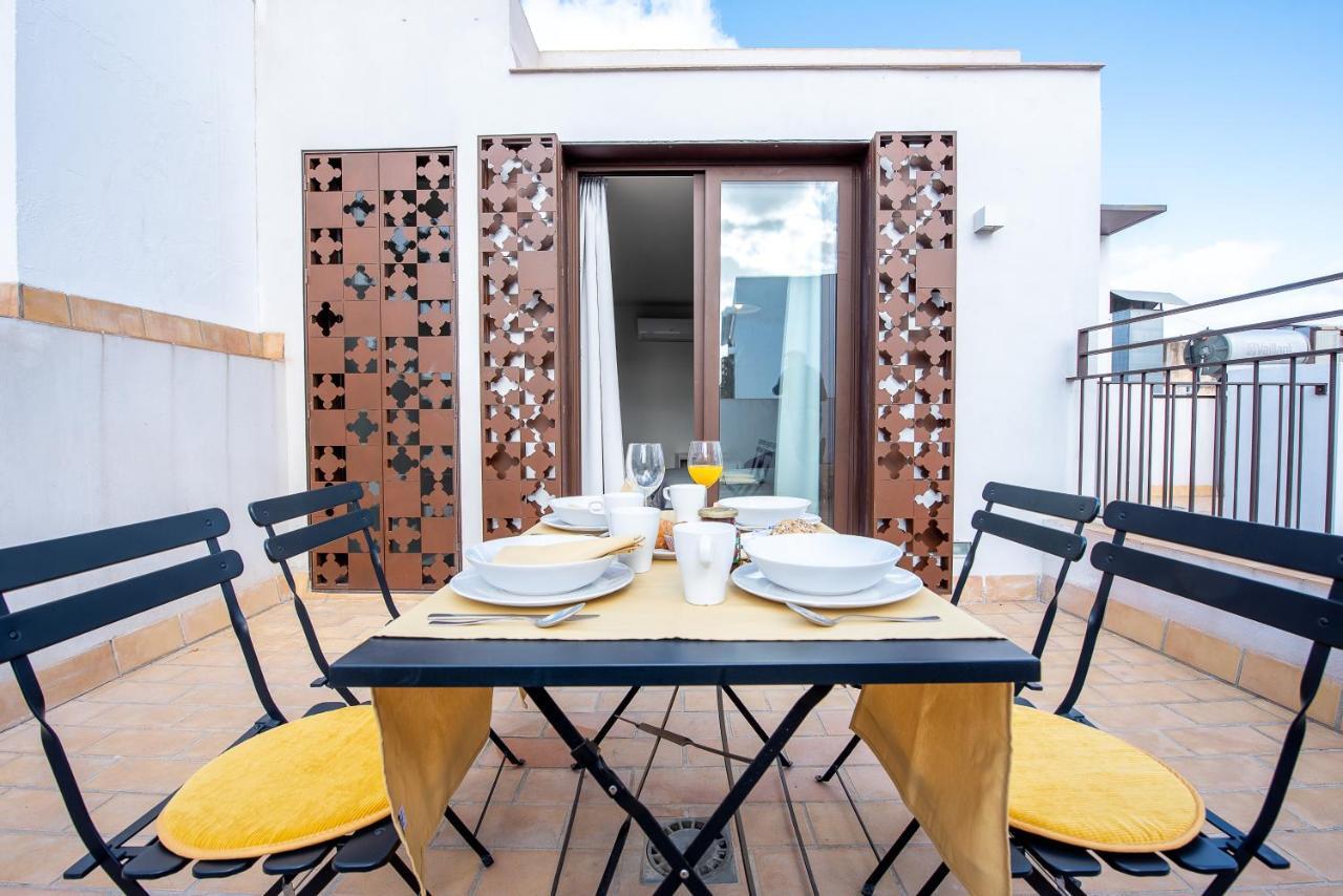 Apartamento Con Terraza En San Luis Διαμέρισμα Σεβίλλη Εξωτερικό φωτογραφία